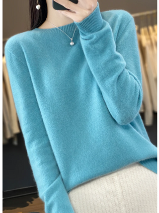 Lunéa Classic Round Neck Knit Sweater