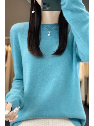 Lunéa Classic Round Neck Knit Sweater