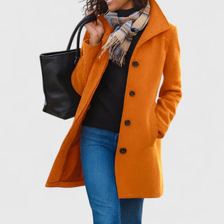 Classic coat with single-breasted buttons and tailored fit | Claire