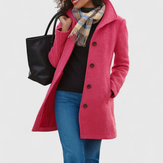 Classic coat with single-breasted buttons and tailored fit | Claire