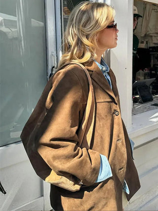 Winter classic brown jacket with refined silhouette | Hannah
