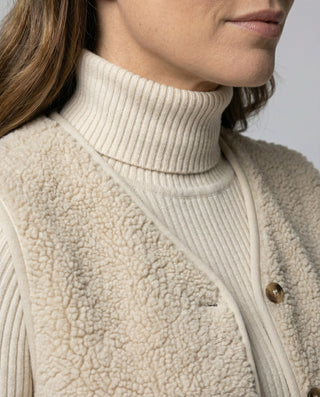 Elara Timeless Essential