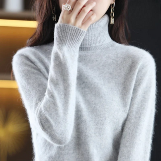 Refined Turtleneck Sweater with Classic Fit and Timeless Design | Elvira