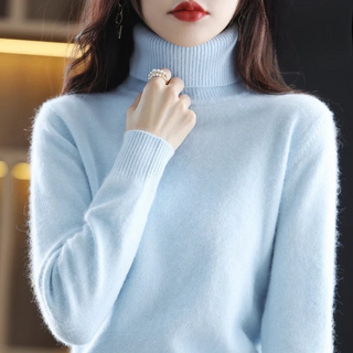 Refined Turtleneck Sweater with Classic Fit and Timeless Design | Elvira